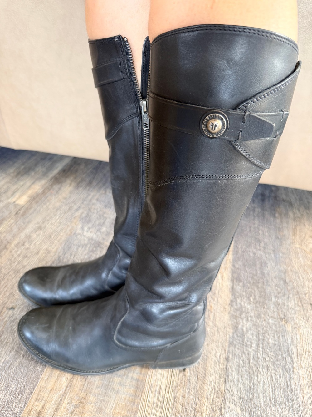 VGUC Tall FRYE Classic Black Leather Riding Boots
